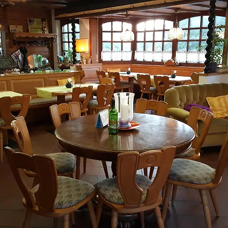 Weinhaus Em Wingert * Rheinbrohl